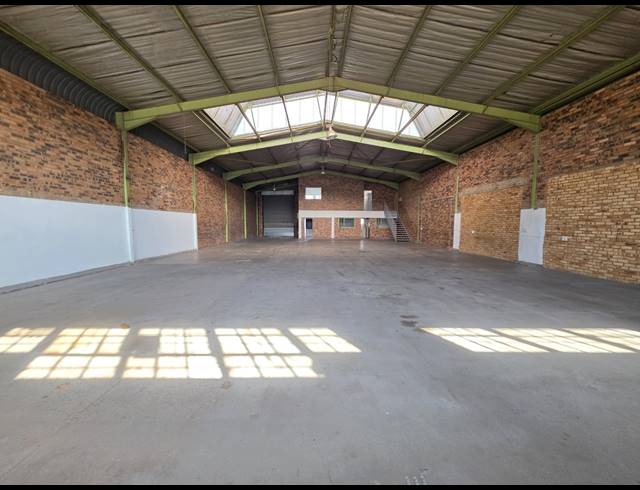489M² WAREHOUSE TO LET IN CITY DEEP